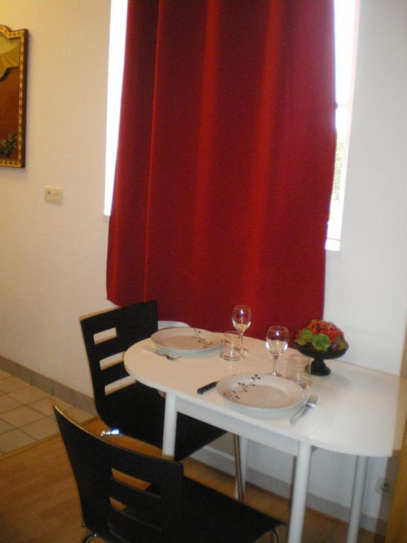 Chez Lisette Honfleur 500M Plage Room photo